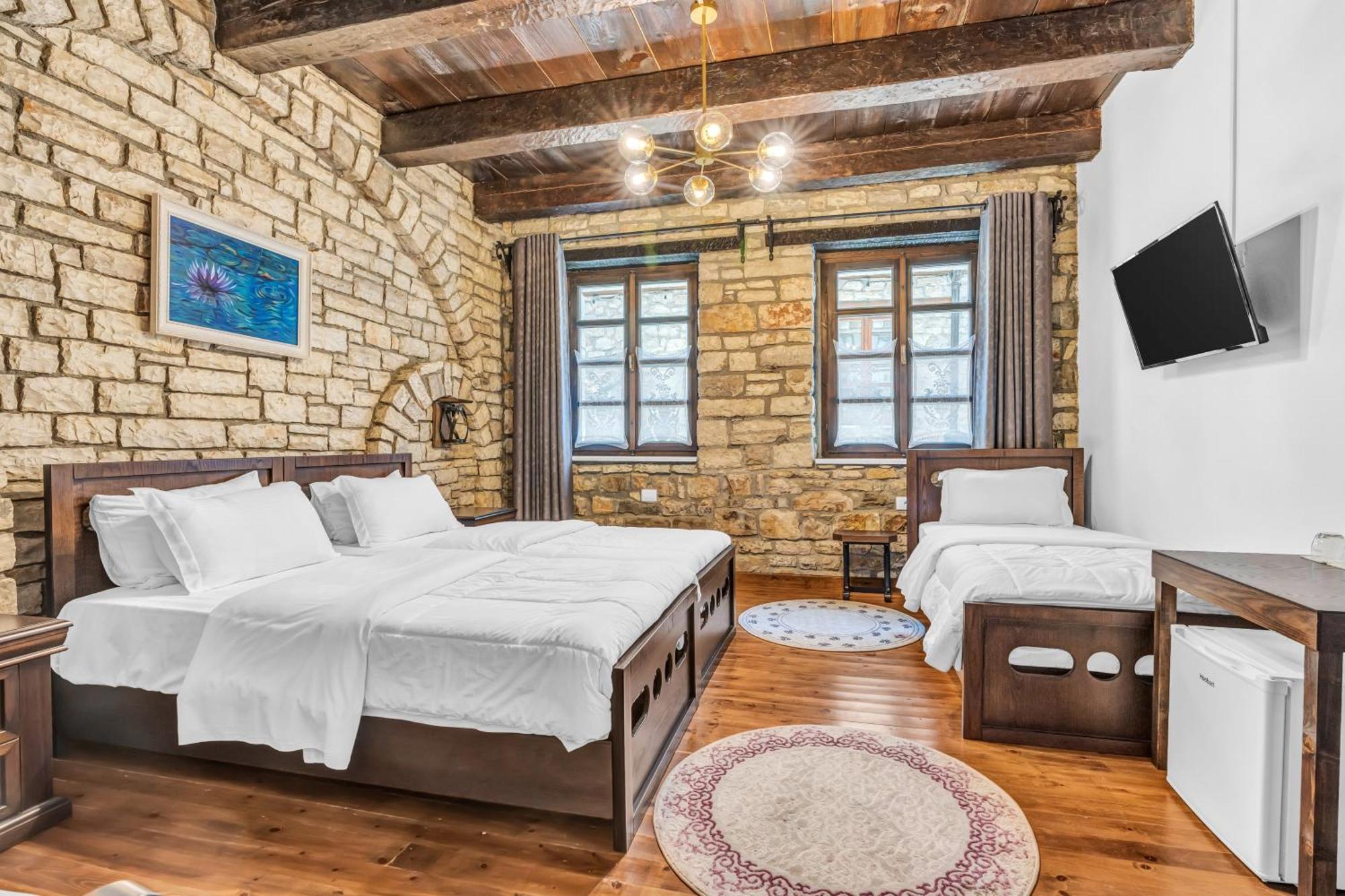 White House Boutique Hotel & Restaurant - Since 1999 Berat Dış mekan fotoğraf